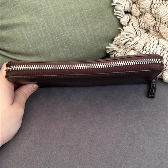 Vintage Coach Chelsea Zip Around Wallet - Picture 5 of 9